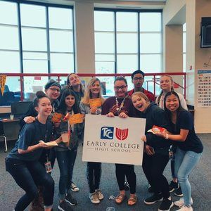 Meet your Posher, Laurie